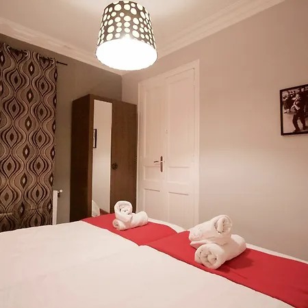 Charm Rambla Catalunya Апартаменты *